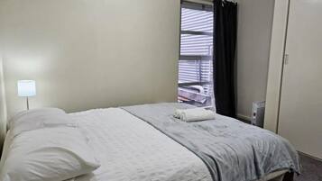 4 chambres, fer et planche à repasser, Wi-Fi, draps fournis