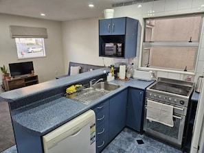 Fridge, oven