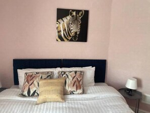 3 bedrooms - 3BR 6beds Garden Free parking WI-FI near city cntr
 (Coventry)