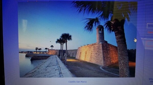 Interior - Bennett's/Sleeps 4/90 steps to Beach/ Pets w/fee! (St. Augustine)