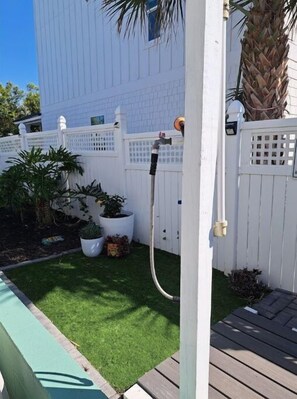 Property grounds - Bennett's/Sleeps 4/90 steps to Beach/ Pets w/fee! (St. Augustine)
