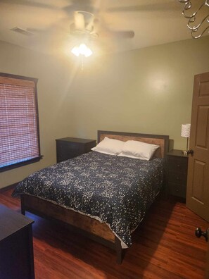 2 bedrooms, WiFi, bed sheets