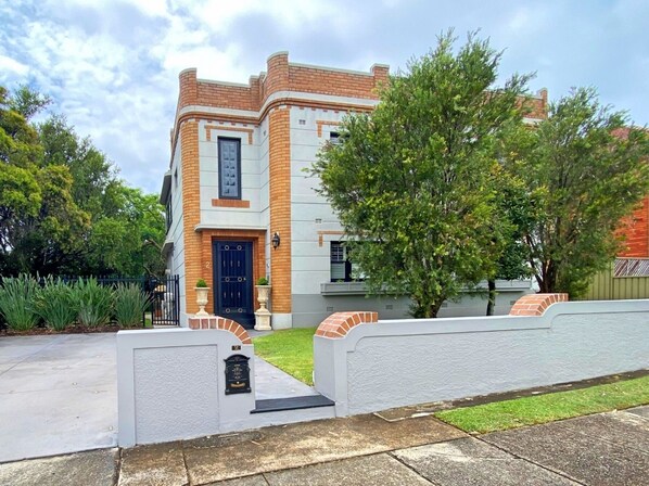 Exterior - MICRO STUDIO SWAN ST WOOLOOWARE (Woolooware)