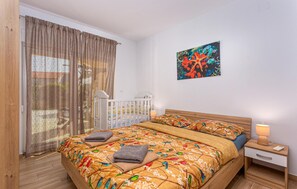 5 chambres, lit parapluie, Wi-Fi gratuit, draps fournis