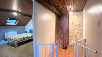 3 camere, ferro/asse da stiro, culla da viaggio, Wi-Fi gratuito