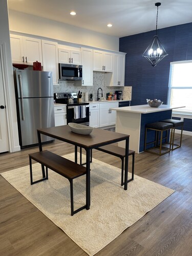 New Lovely Home in Lockhart with a Lounge