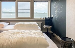 3 chambres, fer et planche à repasser, lit parapluie, Wi-Fi gratuit