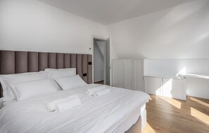 2 soverom, reiseseng for barn, wi-fi (inkludert) og sengetøy