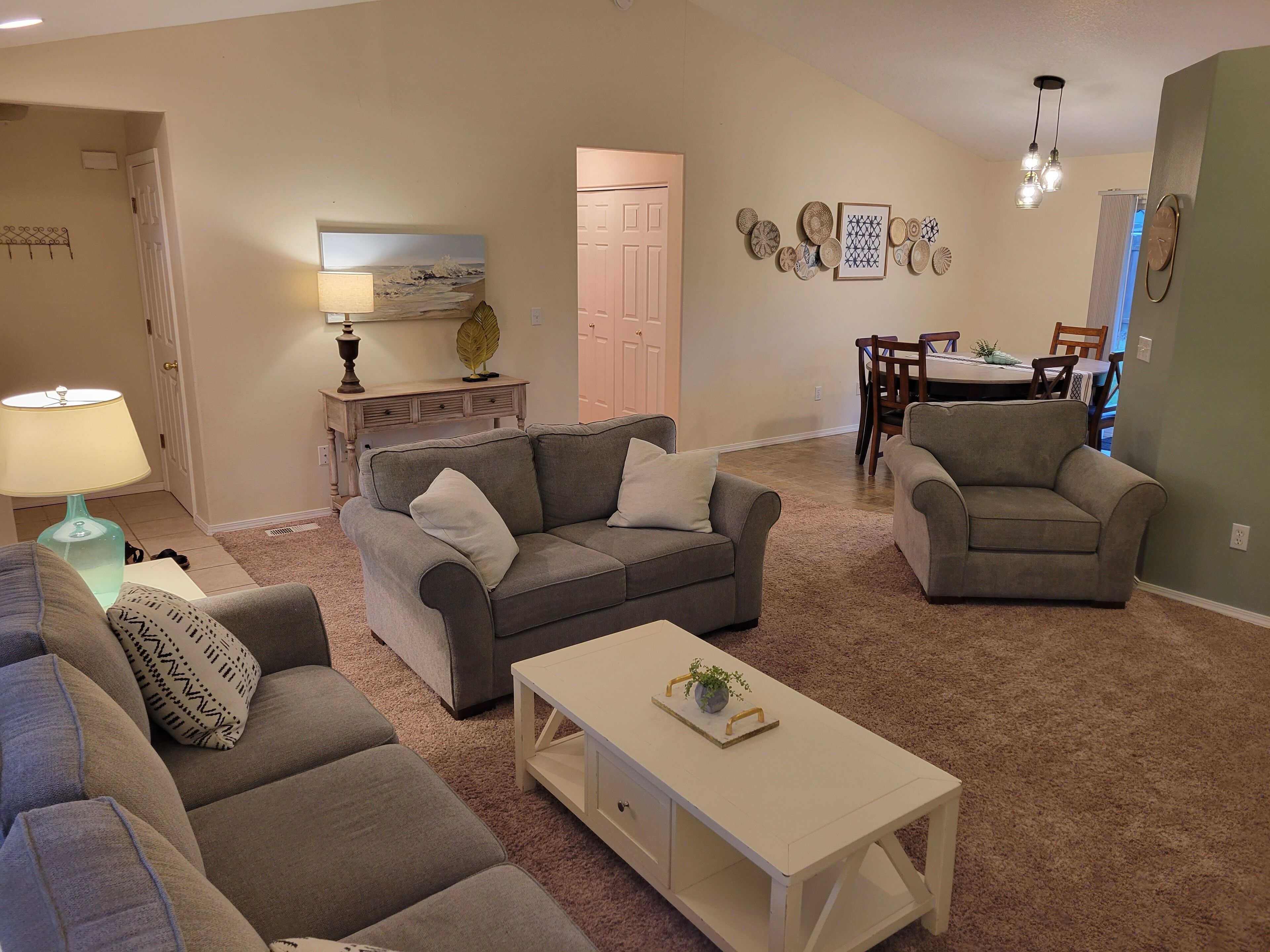 Charming 3bd 2bh home located in Albany, OR.  