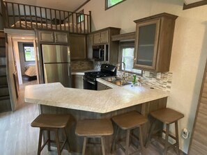 Cabin, nhiều giường, bếp | Bếp riêng | Tủ lạnh, lò vi sóng, bếp nấu, máy rửa bát 