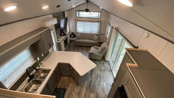 Cabin, Berbilang Katil, Kitchen | 2 bilik tidur, dihias secara berasingan