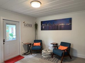 Interior - Apartment with adorable mini private garden (North Miami Beach)