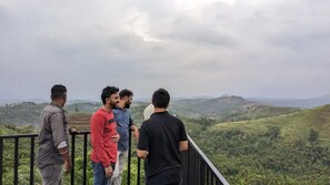 Property grounds - Star Villa - Private Cabin with mountain view.

 (KL)