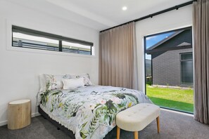 4 Schlafzimmer, Bügeleisen/Bügelbrett, WLAN, Bettwäsche