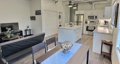 Summer Suite - Pet Friendly - Duke's Place