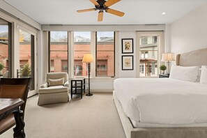 4 bedrooms, WiFi - Obermeyer Place Unit 102 Park | Expansive Luxury Condo Walking Distance to Gondola & Restaurants (Aspen)