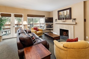Fireplace - Fasching Haus Unit 180 | Cozy, Deluxe Condo with Private Deck, 2 Blocks from Downtown (Aspen)