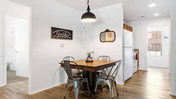 Condo, Multiple Beds, Patio, Garden View (Rustic Retreat) | Dining