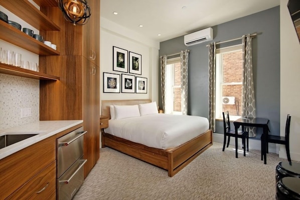 1 bedroom, WiFi - Independence Square 212 | Studio with Beautiful Finishes. A+ Location in Downtown Aspen (Aspen)