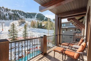 Property grounds - The Ritz-Carlton | Three-Bedroom Premier Residence 8207, Ski-in & Ski-out Resort in Aspen Highlands (Aspen)