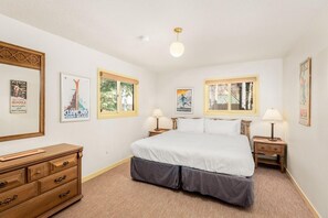 6 bedrooms, WiFi, bed sheets