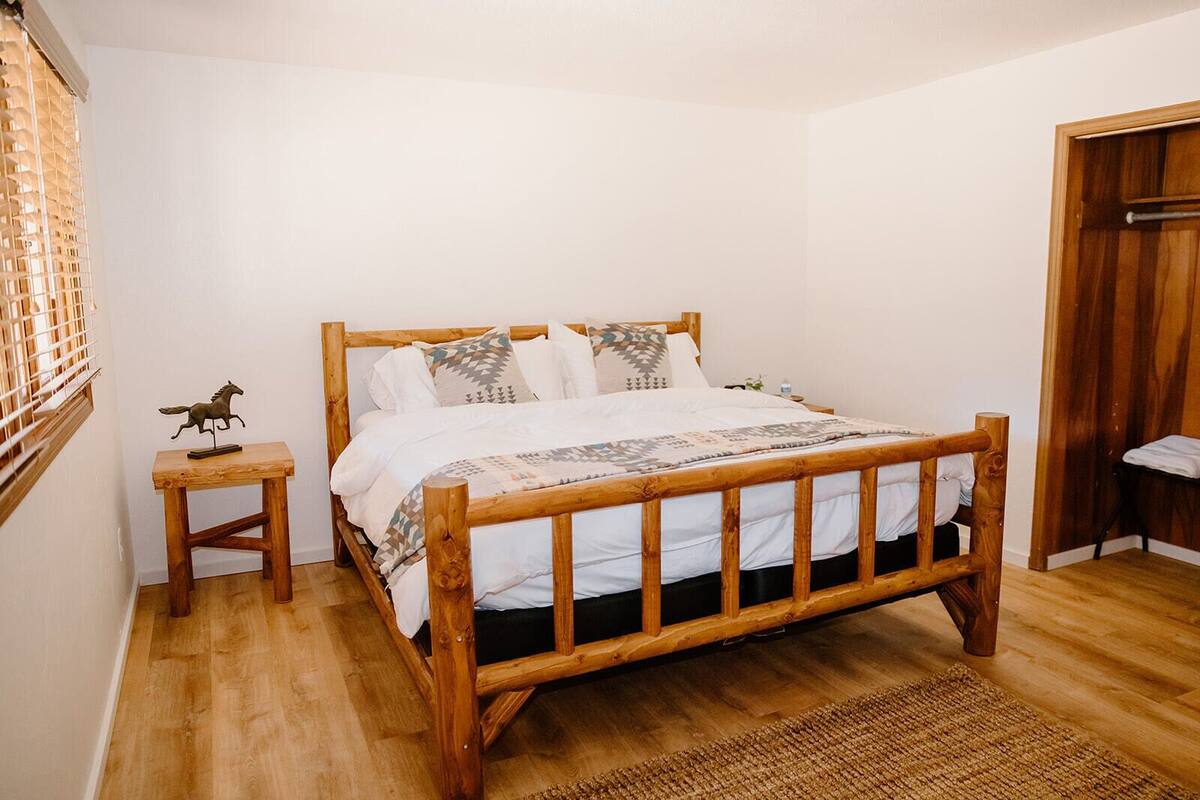 8 kamar tidur dan seprai linen