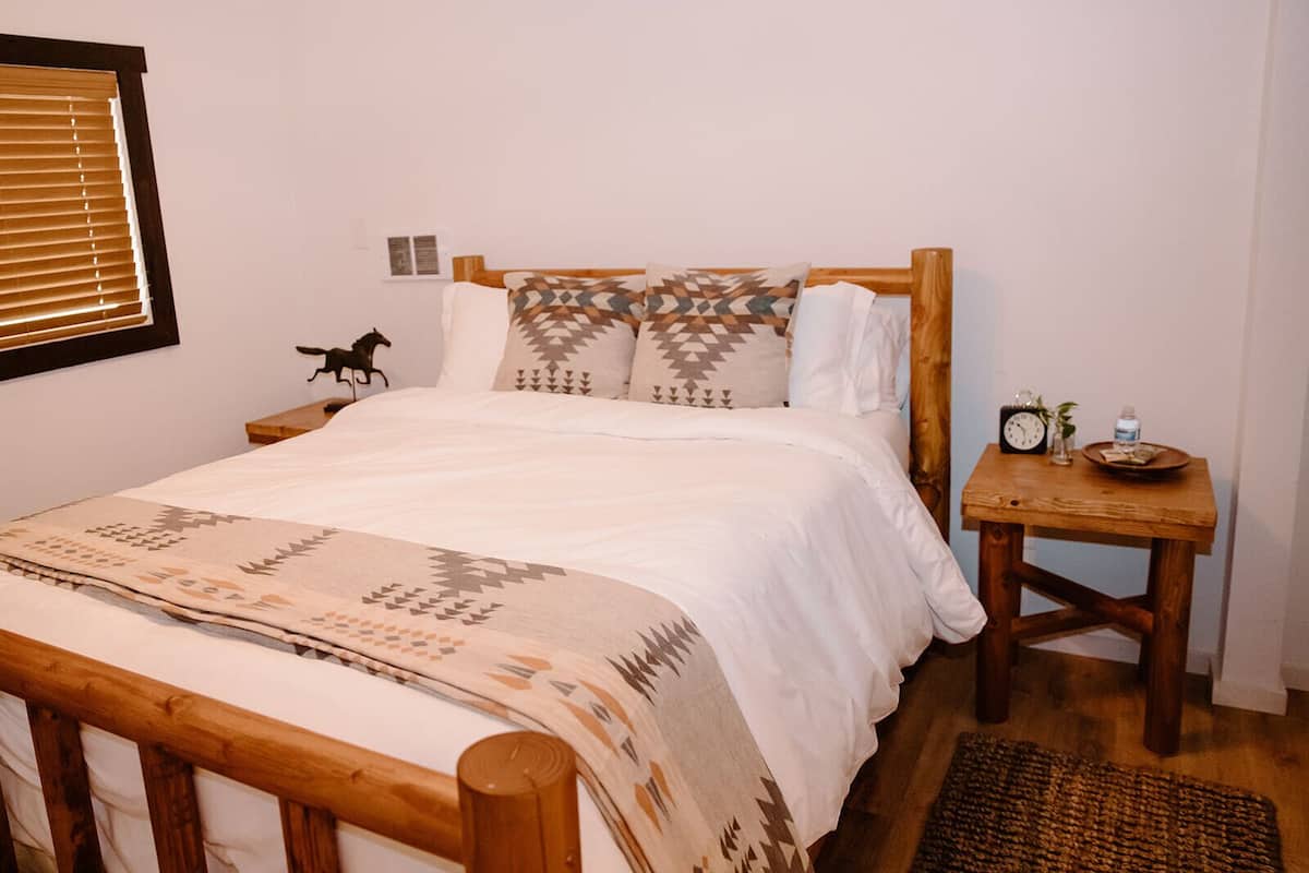 8 kamar tidur dan seprai linen