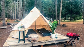 8 habitaciones y ropa de cama
