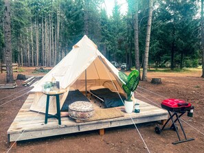 8 habitaciones y ropa de cama