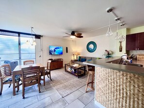 Condo, 1 King Bed with Sofa bed, Balcony, Garden View (Tiki Ali'i Retreat) | Dining