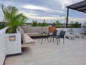 Outdoor dining - Local Experience comfortable and stylish Apartment (Playa del Carmen)