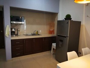 Private kitchen - Local Experience in spacious and stylish apt (Playa del Carmen)