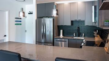 Condo | Private kitchen | Full-sized fridge, microwave, oven, stovetop