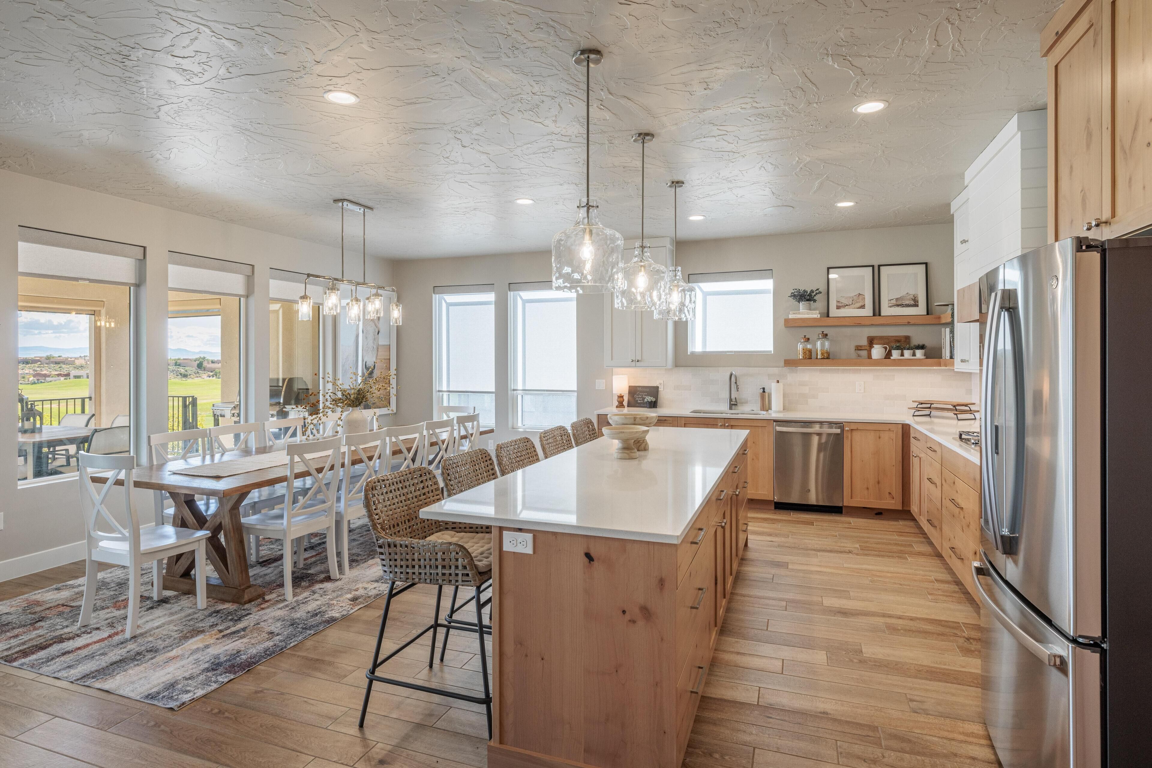 House, Multiple Beds (Red Mountain) | Private kitchen