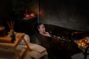 Couples treatment rooms, sauna, hot tub, aromatherapy - Hotel Qvevrebi (Telavi)