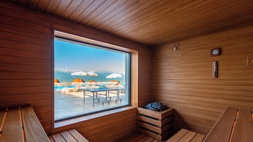 Behandelingskamers voor koppels, een sauna, een bubbelbad, aromatherapie