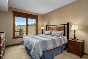 2 bedrooms, iron/ironing board, free WiFi, bed sheets - Lupine Lodge, AC! Private Deck with Views! Pool/Hot Tubs, Amenities Galore! (Steamboat Springs)