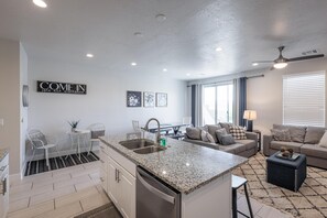 House, Multiple Beds (Peaceful Easy Feeling) | Interior