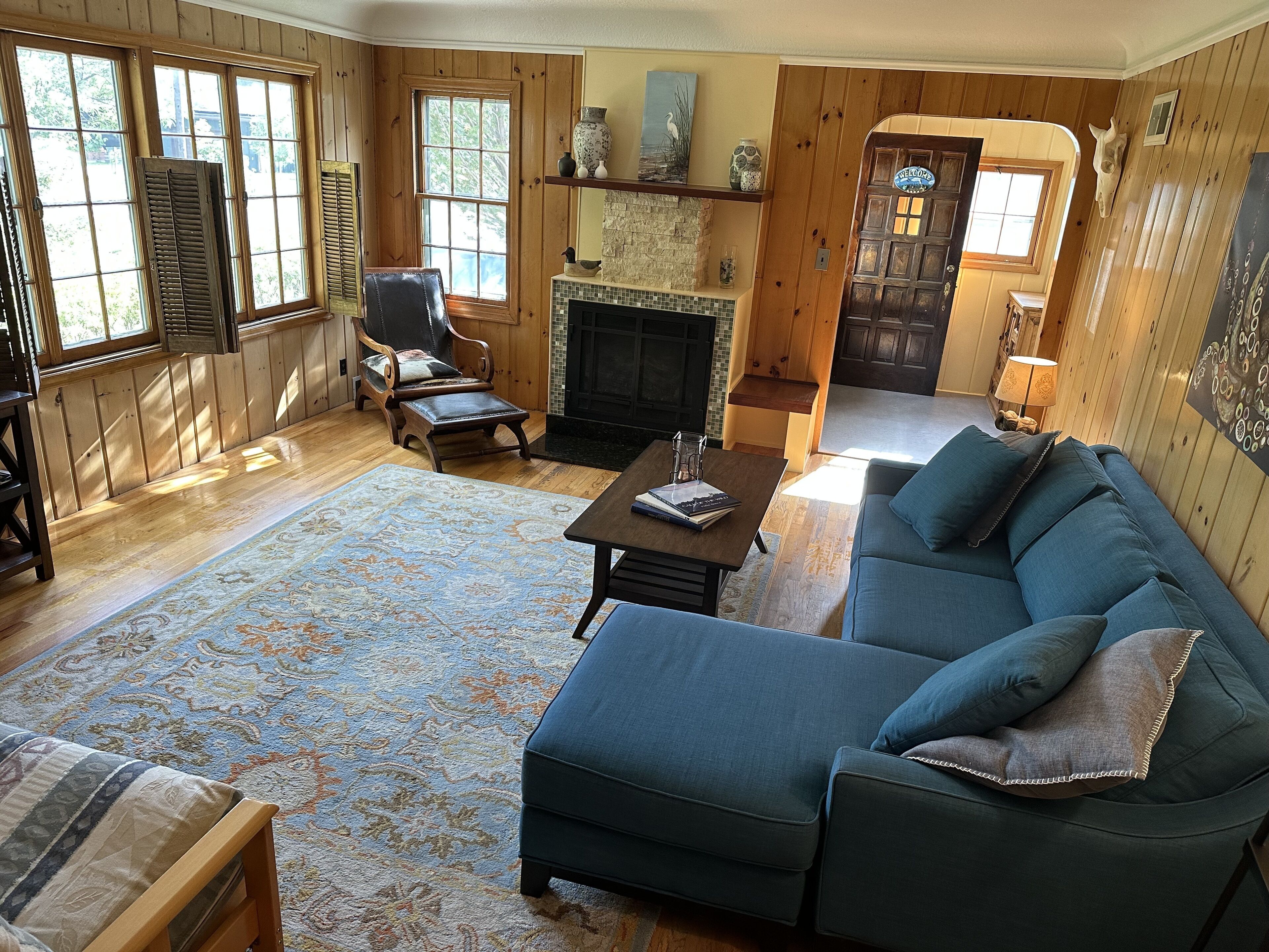 The River's Edge- Beautiful home near the Yellowstone River.