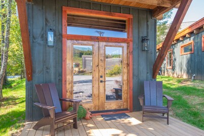 Camp 4 Tiny Homes | #3 Grand Teton | 1 Mi. to Downtown West Jefferson