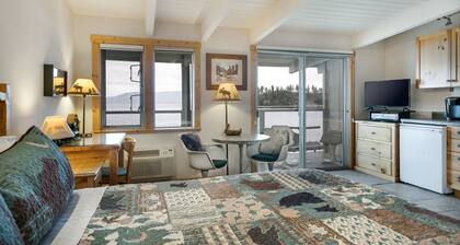 Flathead Lakefront Studio!