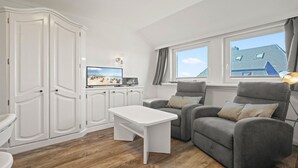 TV, bordtennis og stereoanlegg