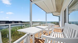 Unclassified image, 2 of 13, button