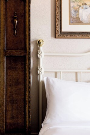 Espace de travail pour ordinateur portable, fer et planche à repasser