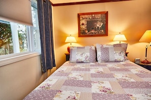 Executive Room, Patio (No pets) | Premium bedding, individually decorated, individually furnished, desk - The Governor's Rock Motel DF ROCKLLC (Shaftsbury)