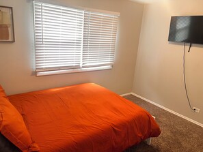 4 bedrooms, free WiFi, bed sheets