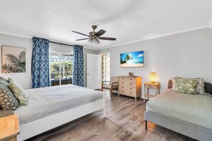 3 Schlafzimmer, Schreibtisch, Bügeleisen/Bügelbrett, Reisekinderbett