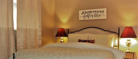 2 chambres, fer et planche à repasser, Wi-Fi, draps fournis