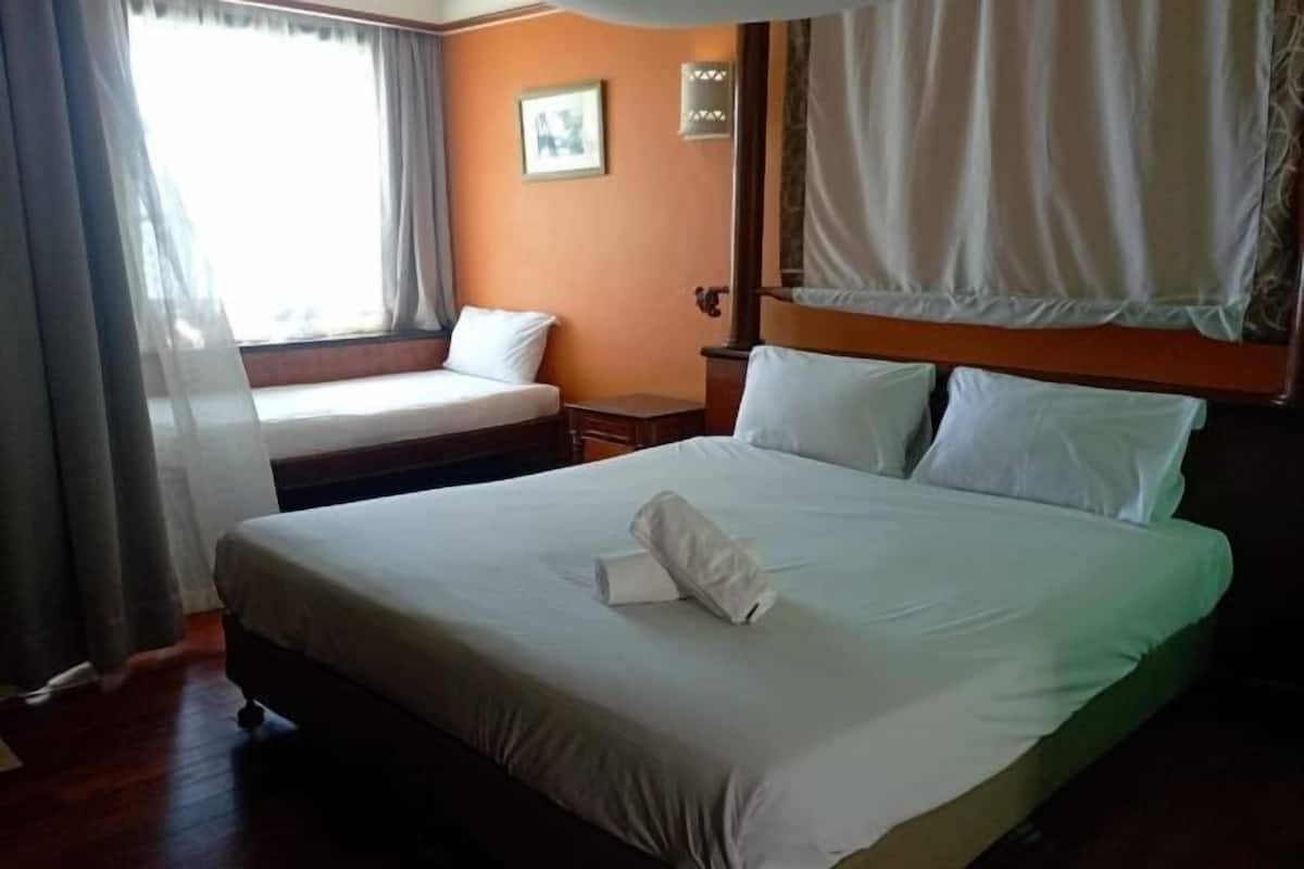 1 bedroom, desk, iron/ironing board, bed sheets