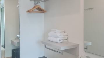 Superior Apartment | 1 bedroom, minibar, individually decorated, individually furnished